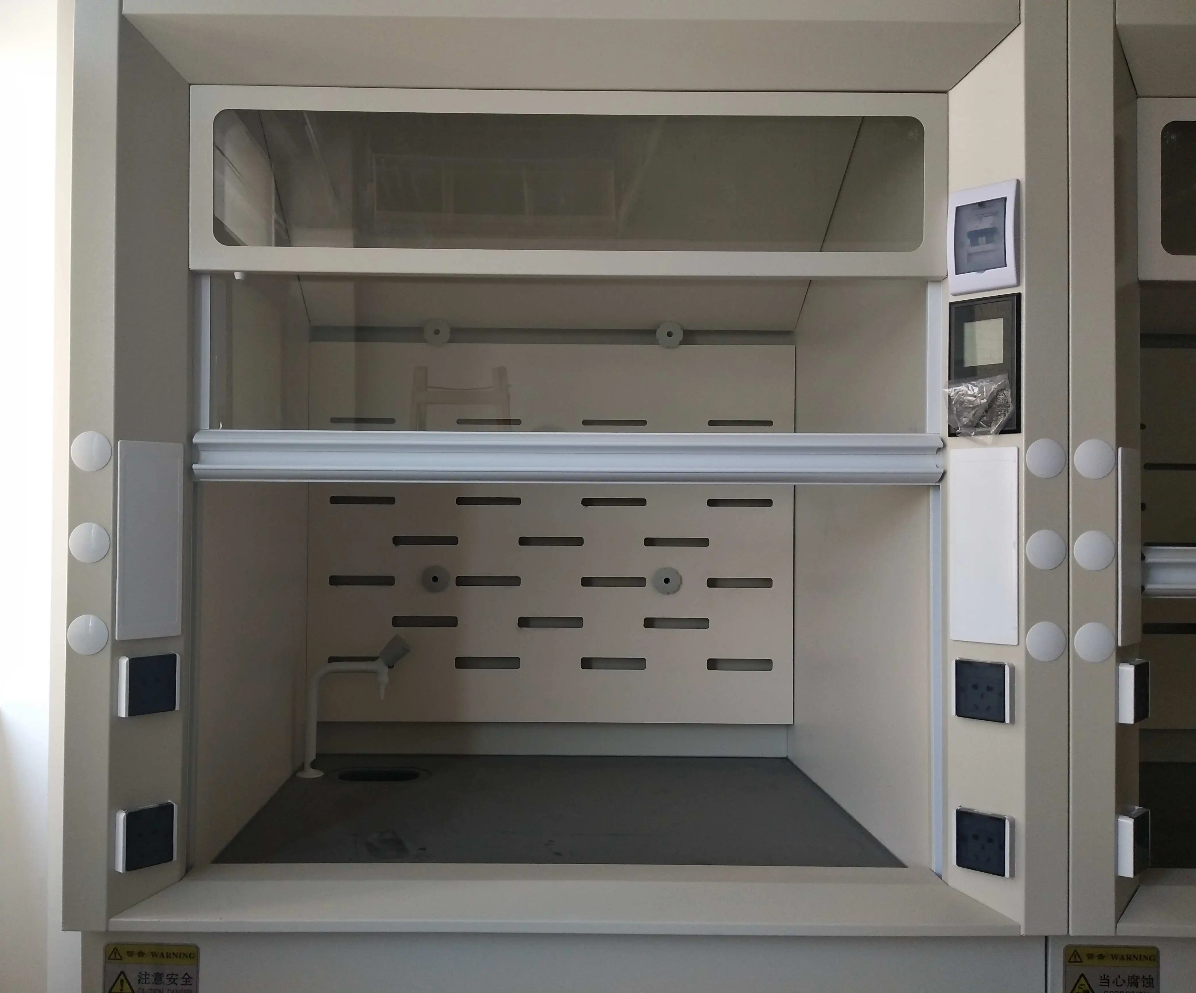 Ducted Fume Hood supplier Ducted Fume Hood supplier