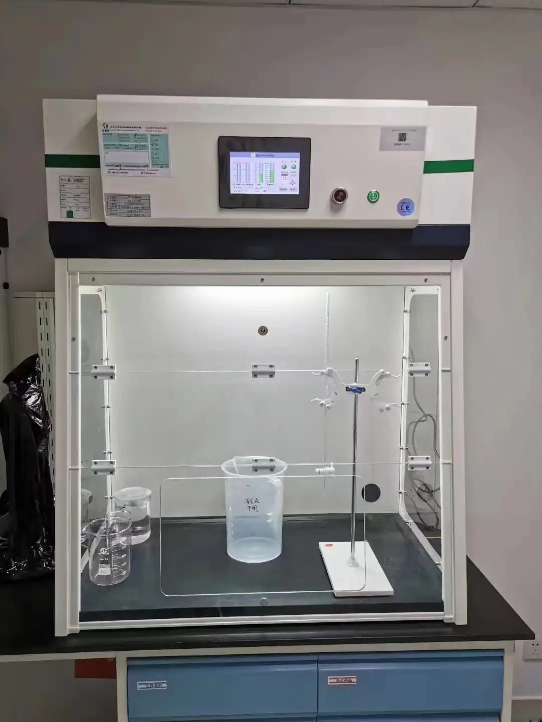 benchtop sen dukta fumkapuĉo