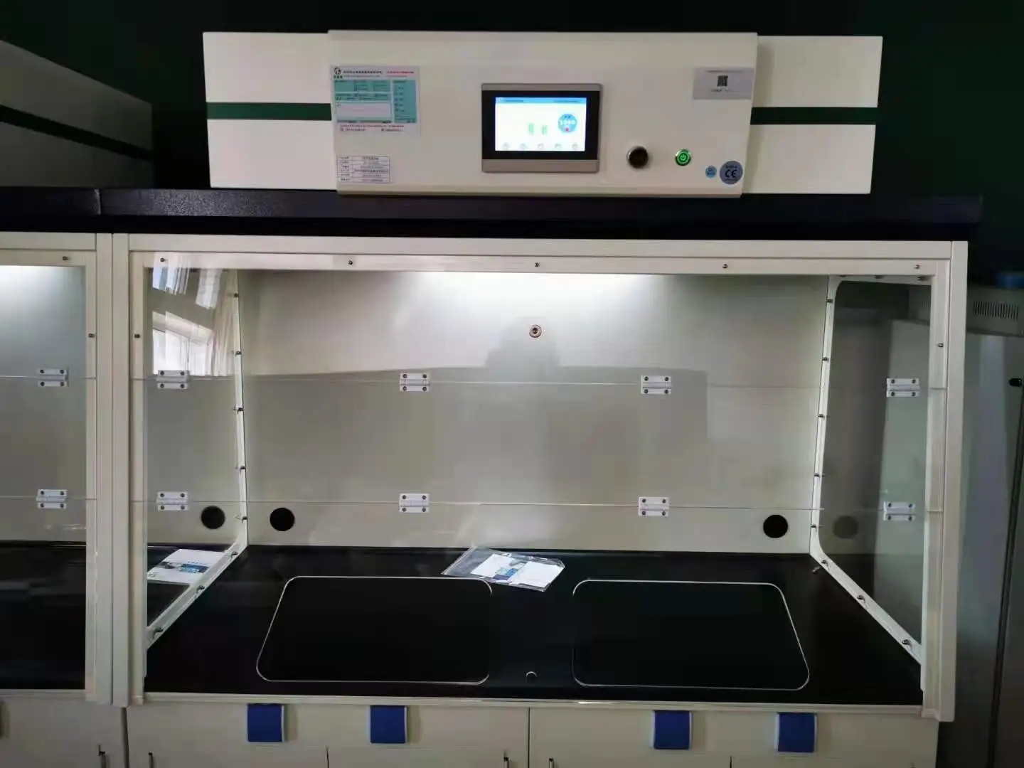 small ductless fume hood
